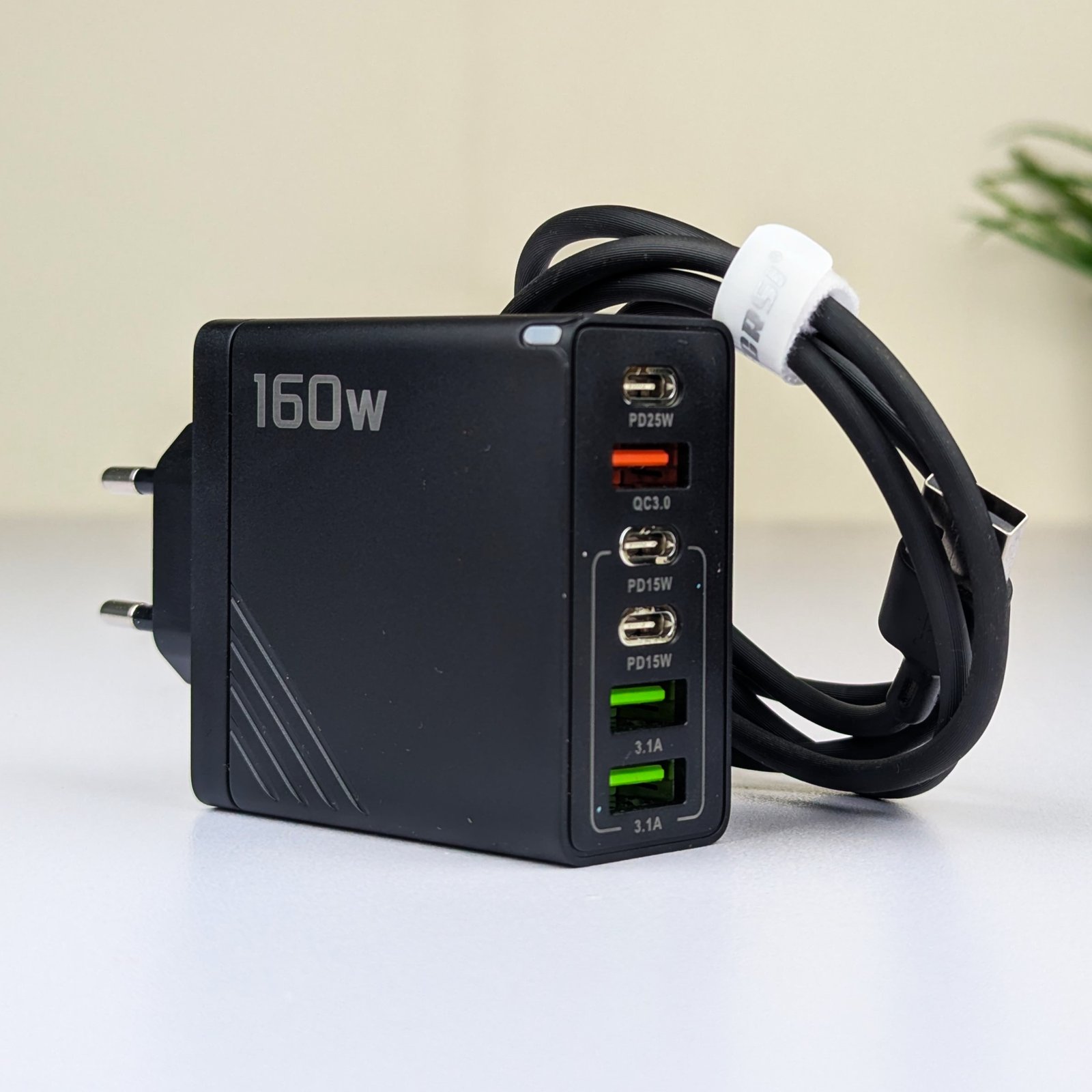 160W Super Fast Multi-Adapter: Ultimate GaN Charger with 6 Ports & Lightning Cable - Image 2