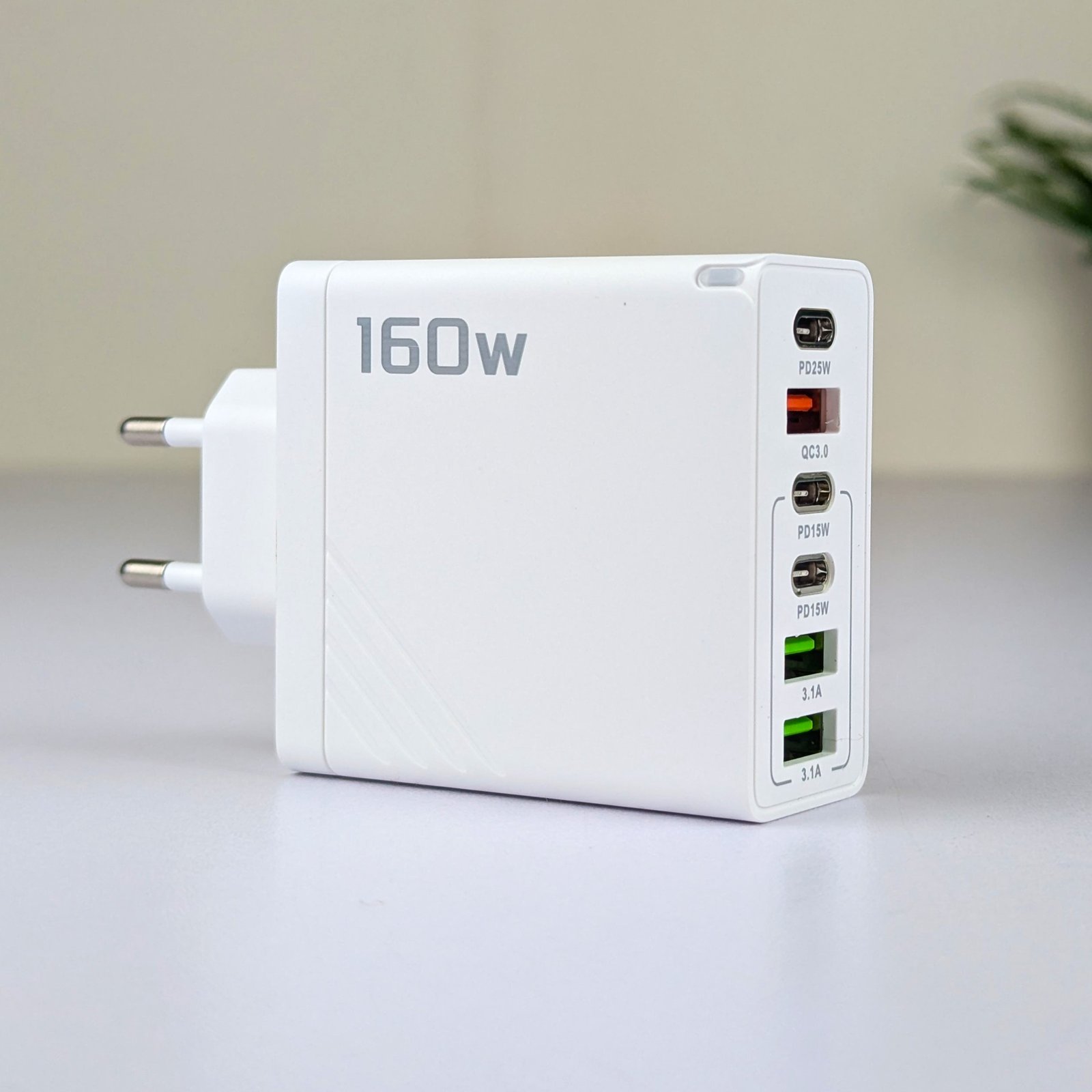 160W Super Fast Multi-Port GaN Charger with 6-in-1 Power Delivery - Image 3