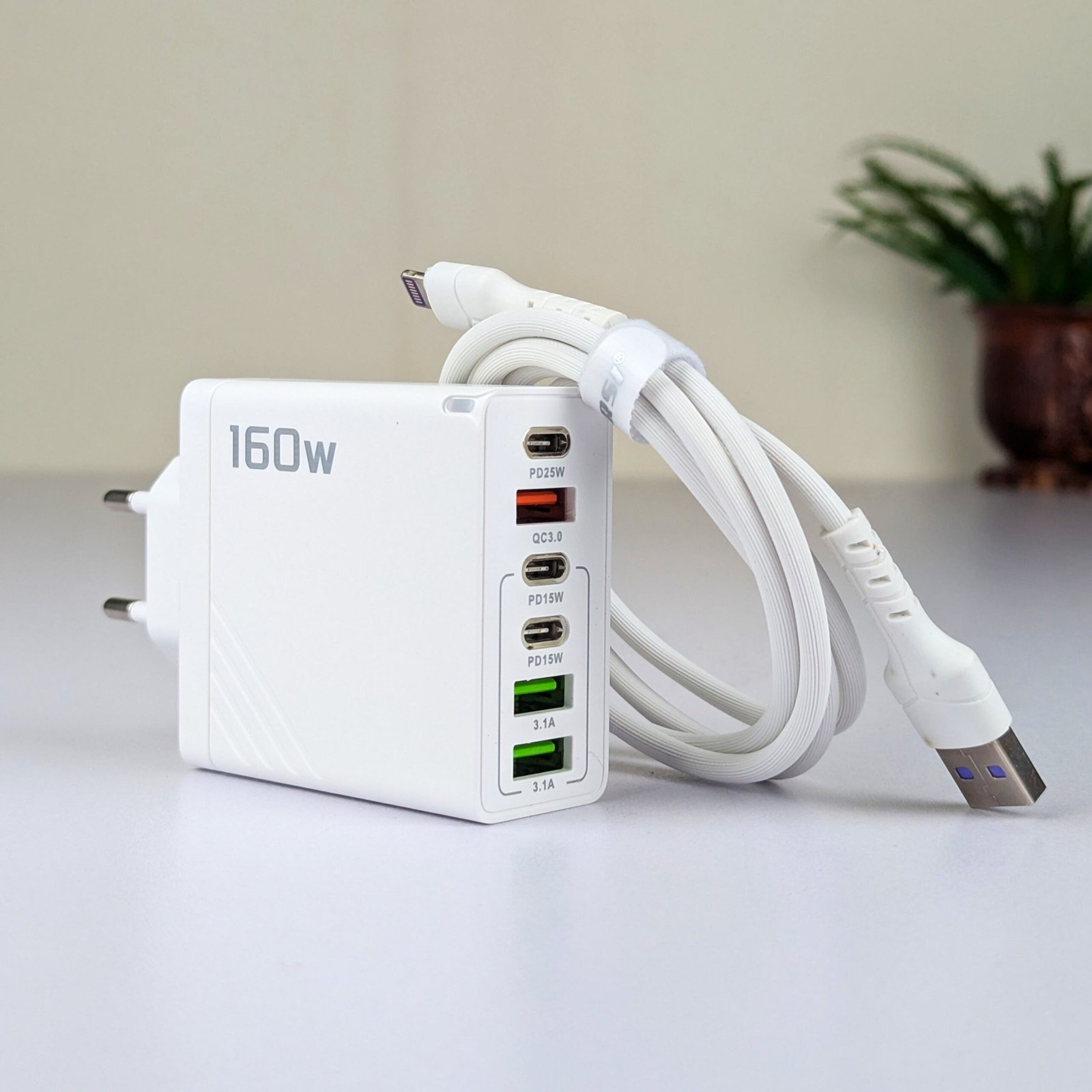 160W Super Fast Multi-Adapter: Ultimate GaN Charger with 6 Ports & Lightning Cable - Image 3