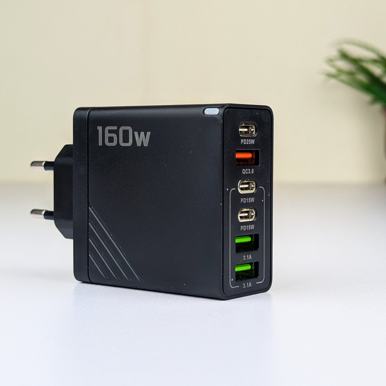 160W Super Fast Multi-Port GaN Charger with 6-in-1 Power Delivery - Image 4